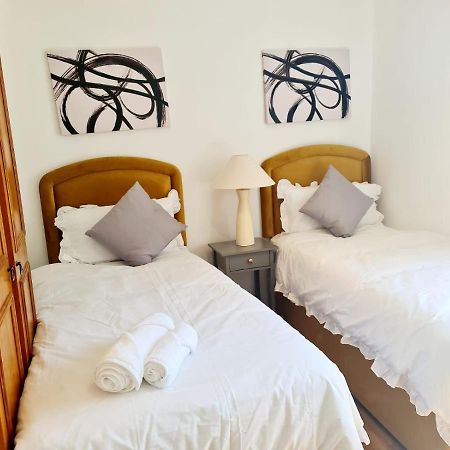 Immaculate 3-Bedrooms Dundee Apartment Экстерьер фото
