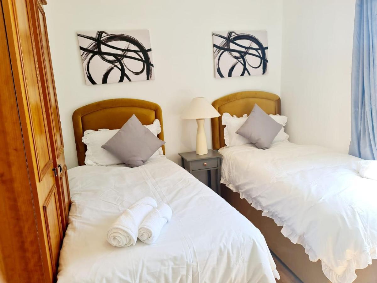 Immaculate 3-Bedrooms Dundee Apartment Экстерьер фото